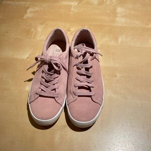 Gap pink lace ups